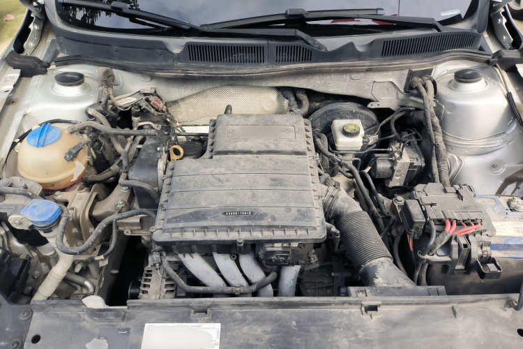 大众 宝来 2016款 1.6L 自动舒适型机舱底盘24