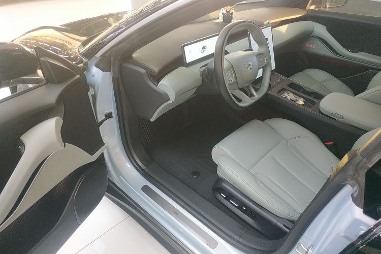 蔚来ET5 2022款 75kWh中控内饰20