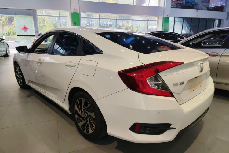 本田 思域 2016款 220TURBO CVT豪华版车身外观4