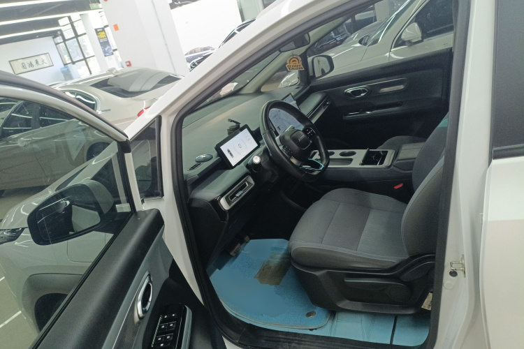 埃安 AION Y 2023款 Plus 610 乐享版 三元锂中控内饰20