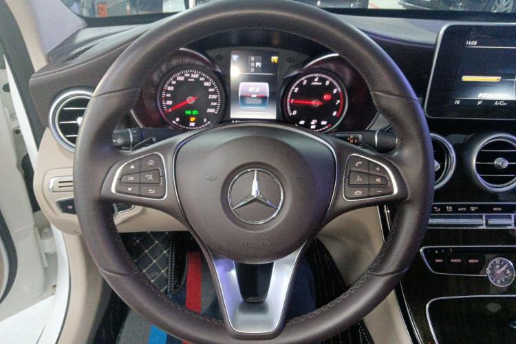 奔驰C级 2016款 C 200 L中控内饰13