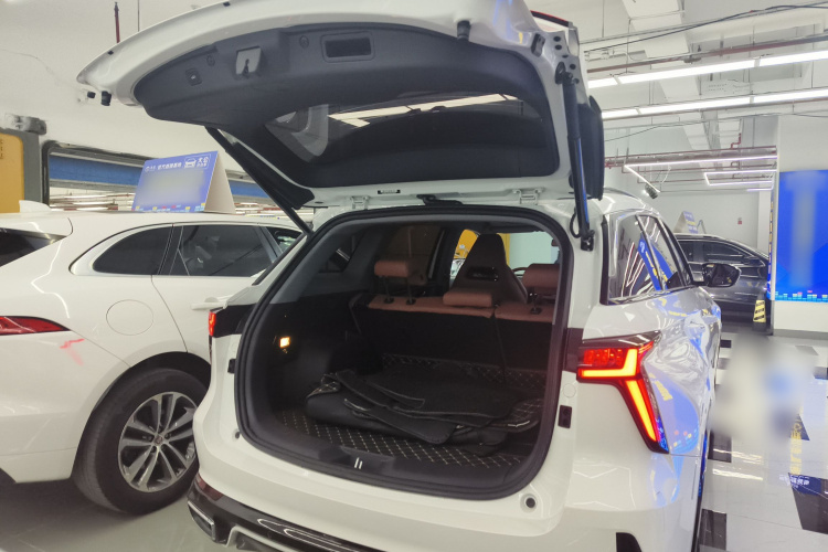 长安CS75 PLUS 2023款 第三代 1.5T 自动尊贵型机舱底盘23