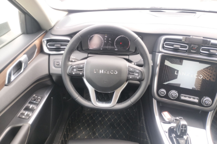 领克01 2020款 2.0T 两驱纯Pro版 国VI中控内饰13