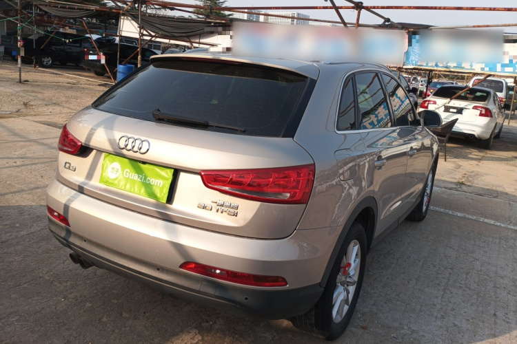 奥迪Q3 2015款 30 TFSI 进取型车身外观7