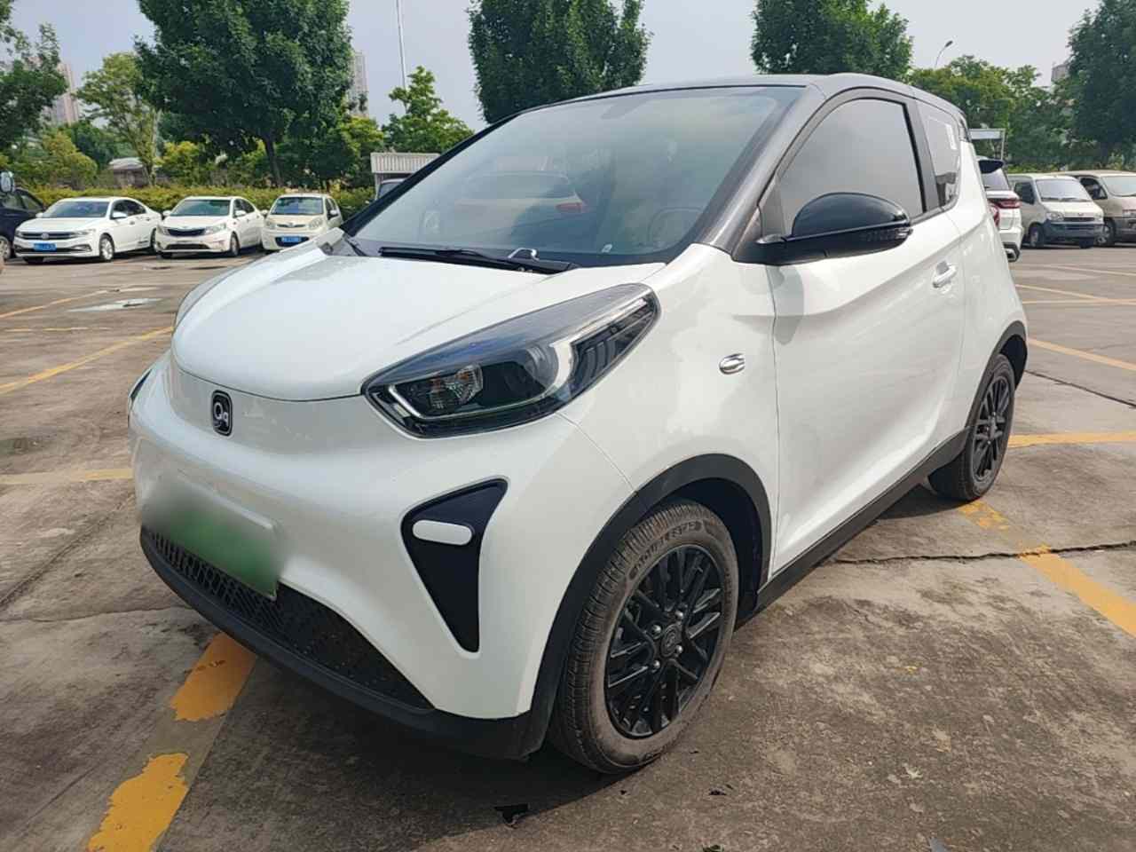 奇瑞QQ 小蚂蚁 2024款 青春版 321km 钟爱版 29.23kWh(2)
