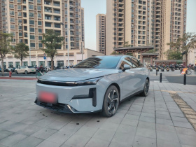 吉利银河 银河L6 2024款 125km PLUS 龙腾版