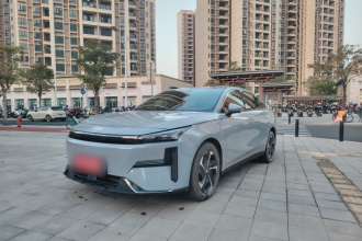 吉利银河 银河L6 2024款 125km PLUS 龙腾版