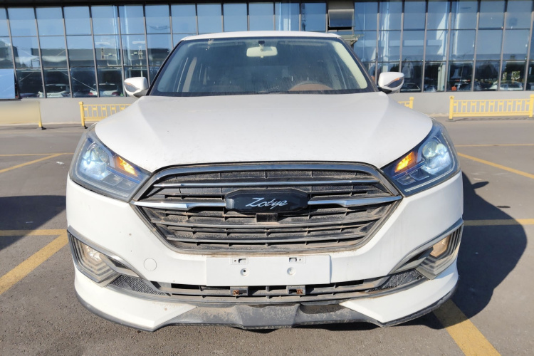 众泰T300 2017款 1.5L 手动豪华型车身外观2