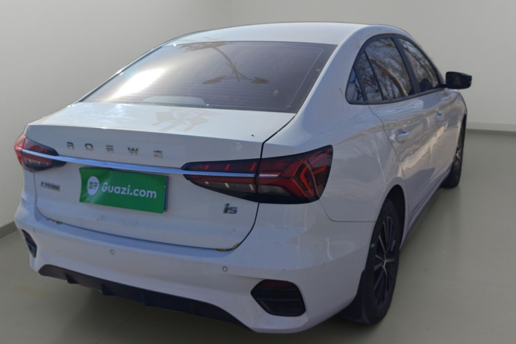 荣威i5 2021款 1.5L 手动铂金版车身外观7