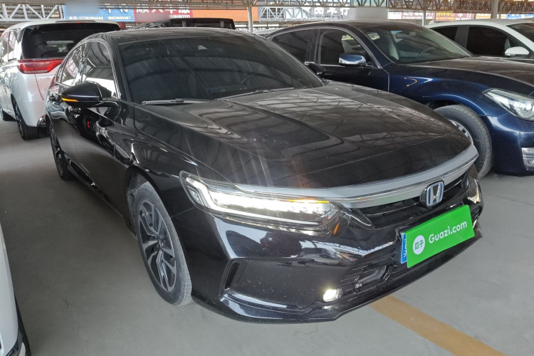 本田 英仕派 2022款 锐·混动 2.0L 净雅版车身外观3