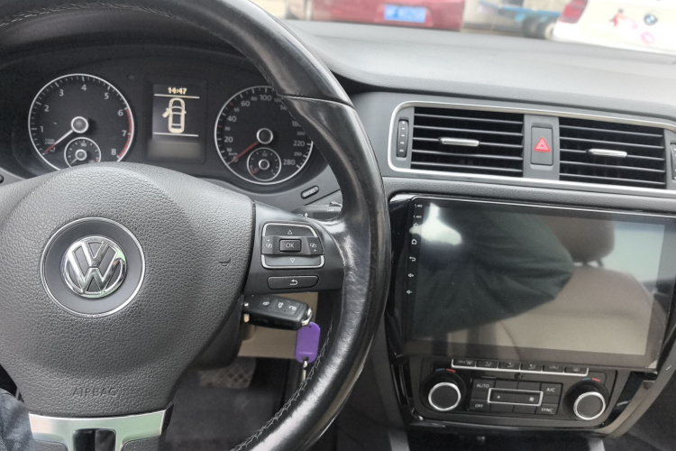 大众 速腾 2014款 改款 1.4TSI 自动豪华型中控内饰12