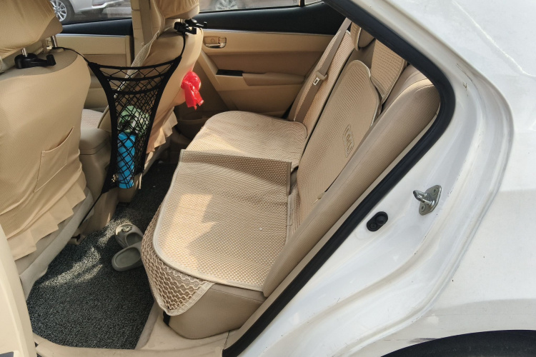 丰田 卡罗拉 2014款 1.6L CVT GL中控内饰21