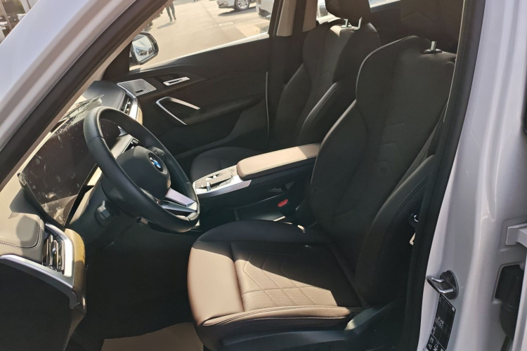 宝马X1 2023款 xDrive25Li X设计套装局部细节19