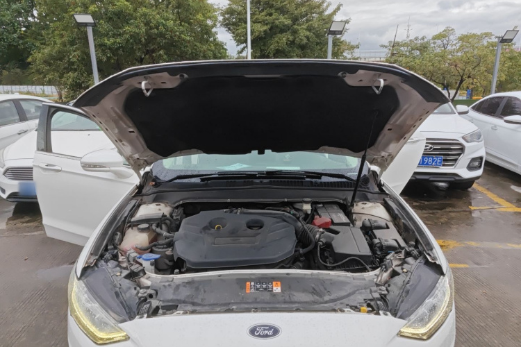 福特 蒙迪欧 2017款 EcoBoost 200 时尚型局部细节24