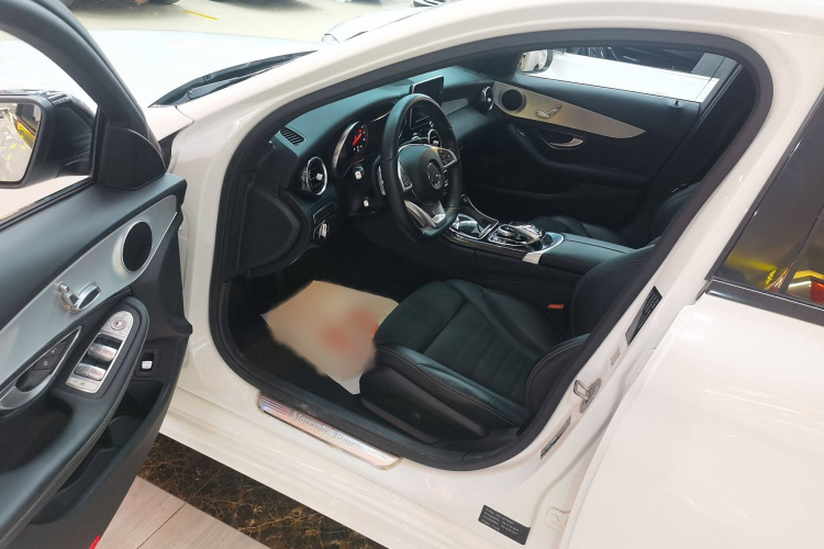 奔驰C级 2018款 C 200 运动版中控内饰7002