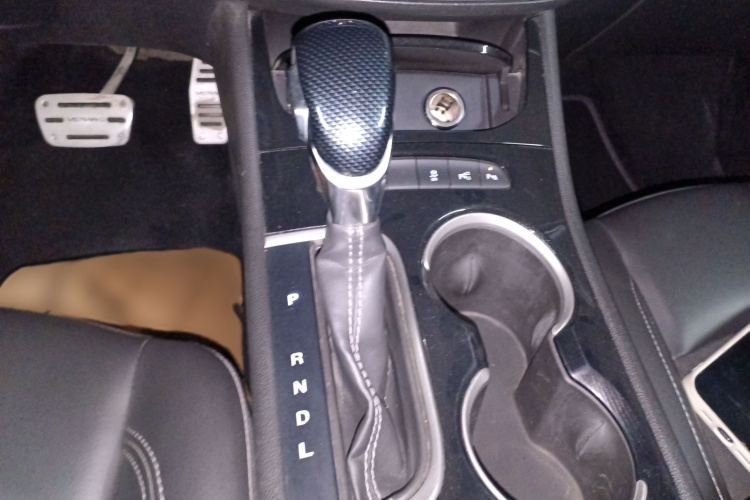 别克 威朗 2015款 三厢 20T 双离合精英型局部细节18