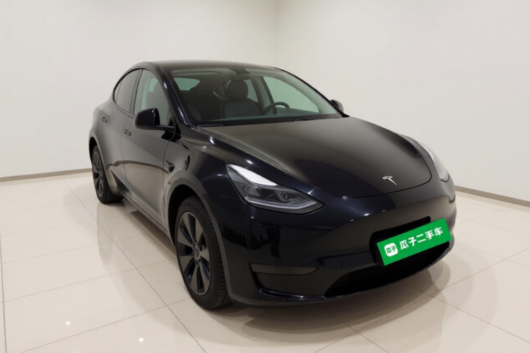 特斯拉 Model Y 2023款 后轮驱动版车身外观3