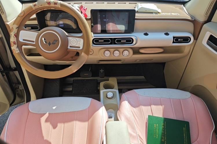 五菱汽车 宏光MINIEV 2024款 第三代 215km 进阶版中控内饰7002