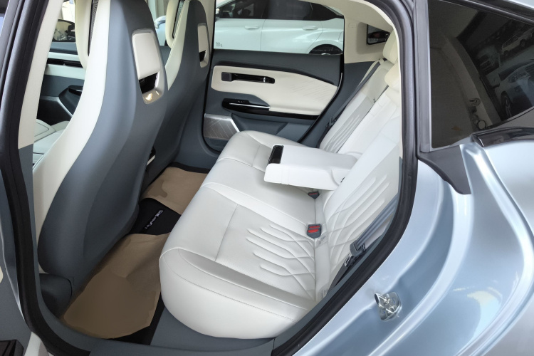 昊铂GT 2023款 560后驱七翼版中控内饰21