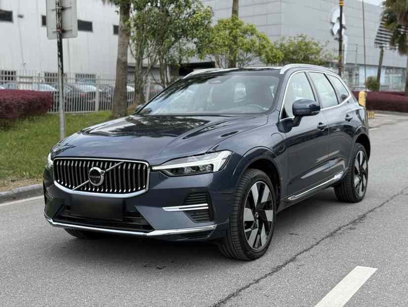 沃尔沃XC60新能源 2024款 T8 插电混动 长续航四驱智雅豪华版(2)