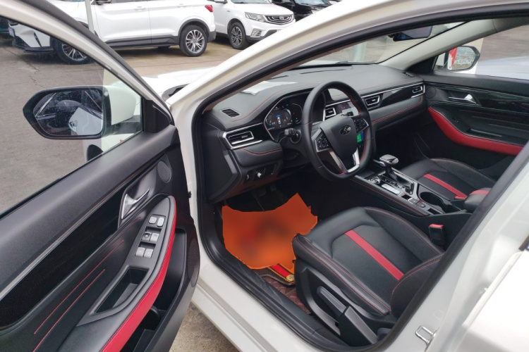 思皓A5 2021款 1.5T CVT尊贵智联型中控内饰7003