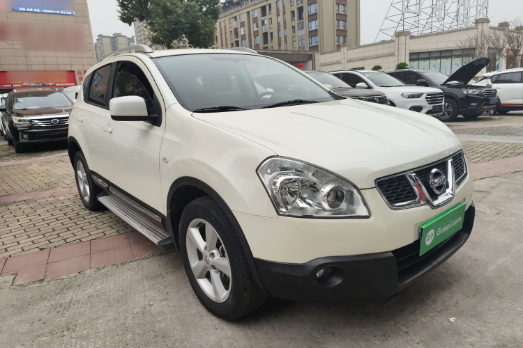 日产 逍客 2015款 2.0XL 酷火 CVT 2WD车身外观3