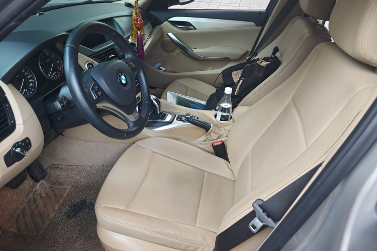宝马X1 2014款 sDrive18i 领先型中控内饰19