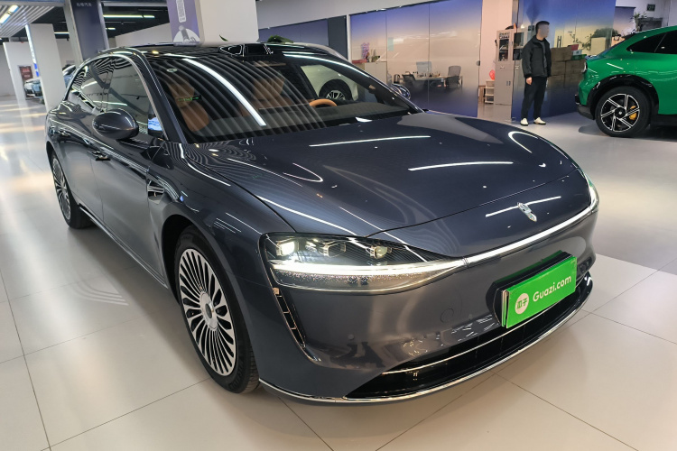 鸿蒙智行 享界S9T 2025款 增程 Ultra长续航版车身外观3