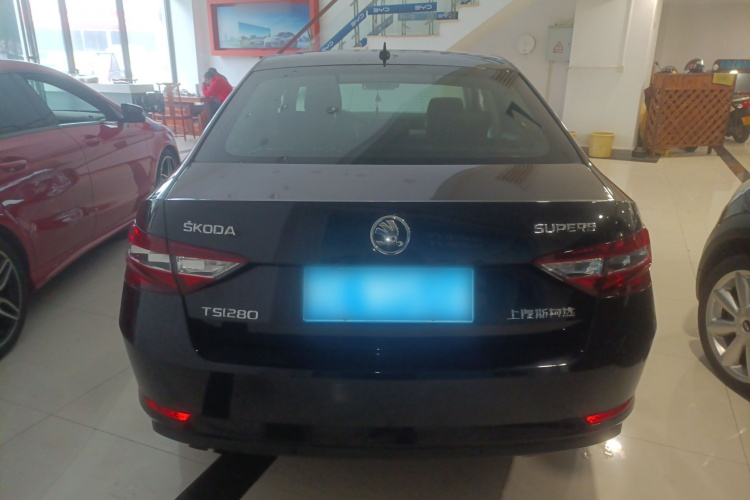 斯柯达 速派 2016款 TSI280 DSG前行版车身外观6