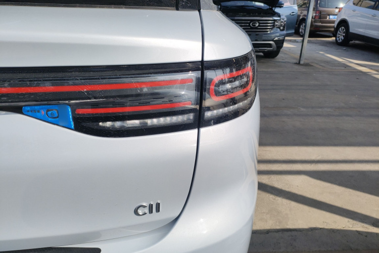 零跑汽车 零跑C11 2024款 增程 300尊享版车身外观9