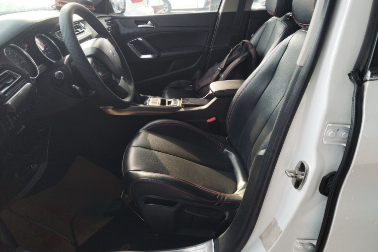 标致408 2016款 1.6T 自动豪华版中控内饰19