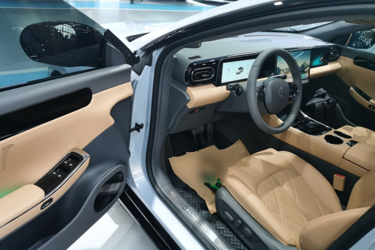 零跑汽车 零跑C01 2024款 纯电 525尊享版中控内饰20