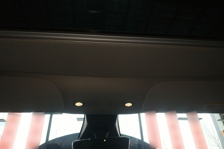 特斯拉 Model Y 2022款 长续航全轮驱动版中控内饰22