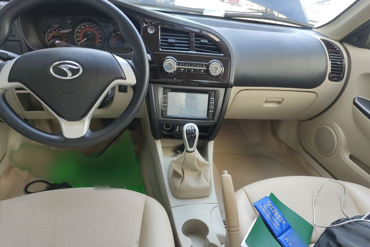 东南 V3菱悦 2014款 1.5L 手动精明版中控内饰7002