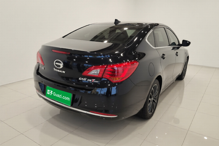 广汽传祺 传祺GA6 2016款 235T DCT豪华版车身外观7