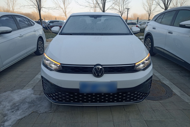 大众 朗逸 2023款 新锐 1.5L 自动新逸版车身外观2