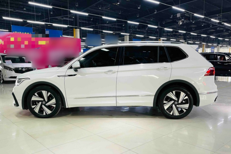 大众 途观L 2023款 改款 330TSI 自动两驱R-Line越享版车身外观6005