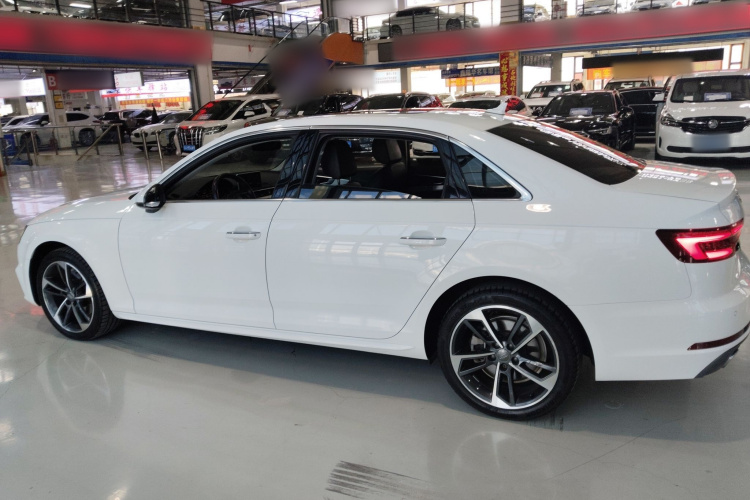 奥迪A4L 2018款 30周年年型 40 TFSI 时尚型车身外观6003