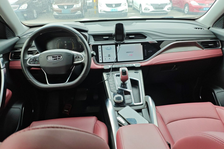 吉利汽车 2022款 博越X 1.8TD DCT智尊型中控内饰7002
