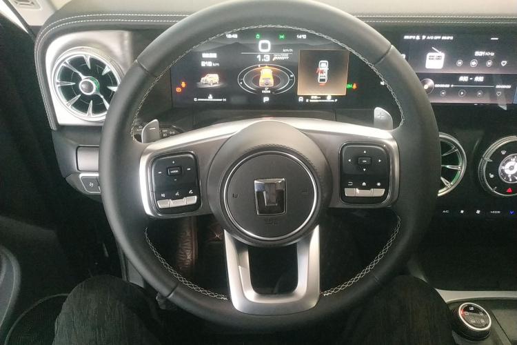 坦克300 2024款 2.0T 挑战者中控内饰13