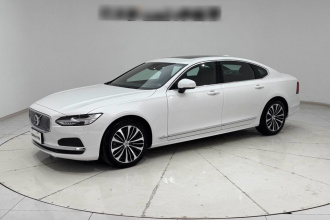 沃尔沃S90 2025款 B5 智逸豪华版