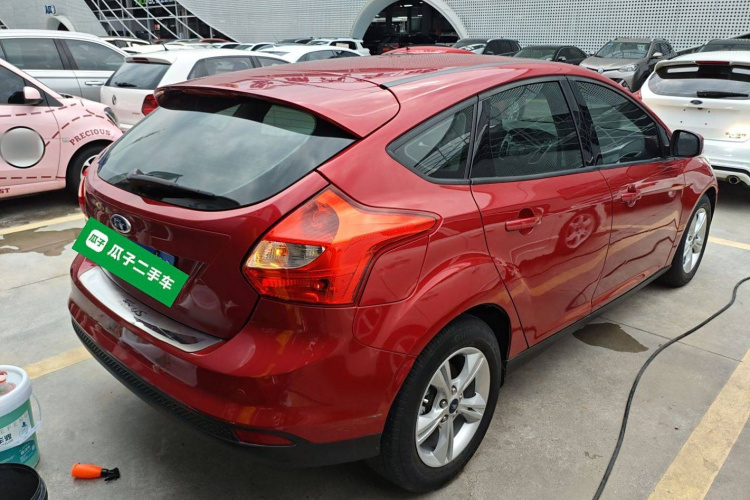 福特 福克斯 2012款 两厢 1.6L 手动风尚型车身外观6005