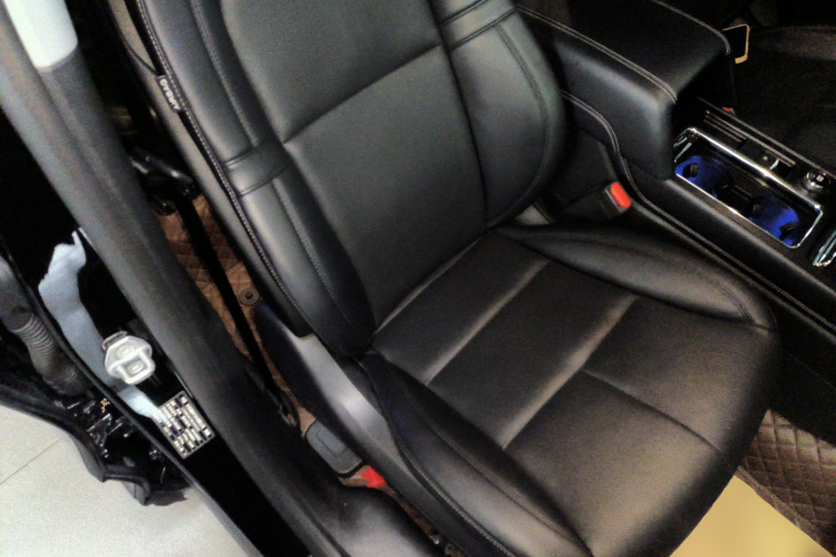 林肯 冒险家 2022款 改款 2.0T 两驱尊享版局部细节41