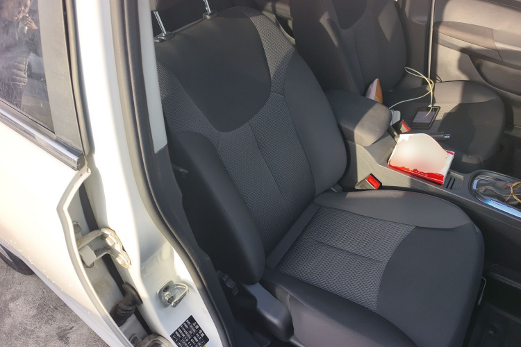 荣威360 2016款 1.5L 自动智屏版局部细节41