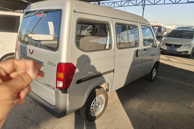 五菱汽车 五菱之光 2023款 1.5L 实用型 5/7座车身外观6005