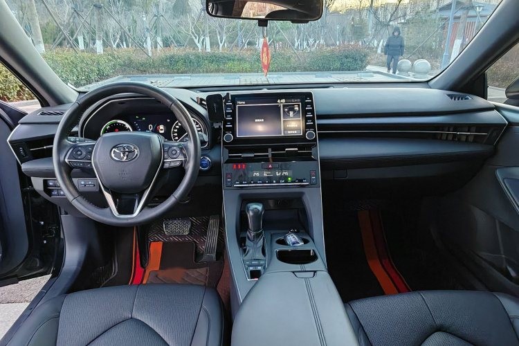 丰田 亚洲龙 2019款 双擎 2.5L 豪华版 国VI中控内饰7002