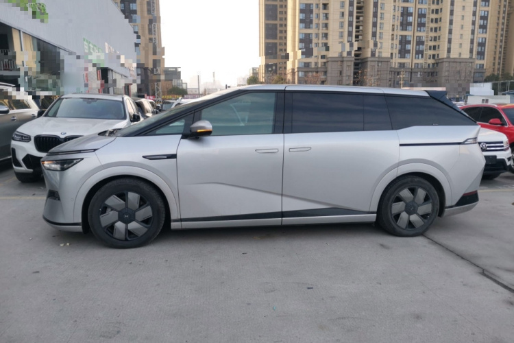 小鹏X9 2024款 702超长续航Max车身外观6003