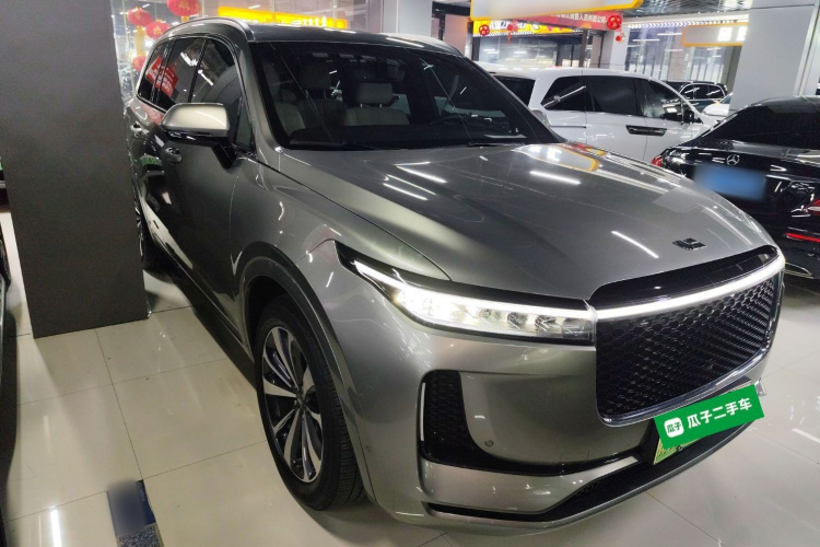 理想汽车 理想ONE 2020款 增程6座版车身外观3