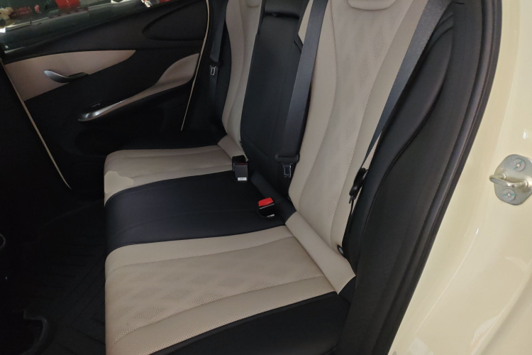 比亚迪 海豚 2025款 420km 时尚版中控内饰21