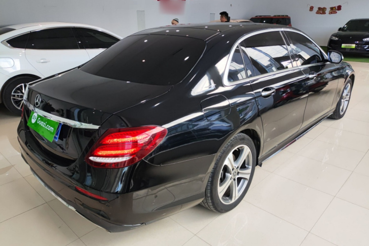 奔驰E级 2020款 E 260 L 运动型车身外观6005